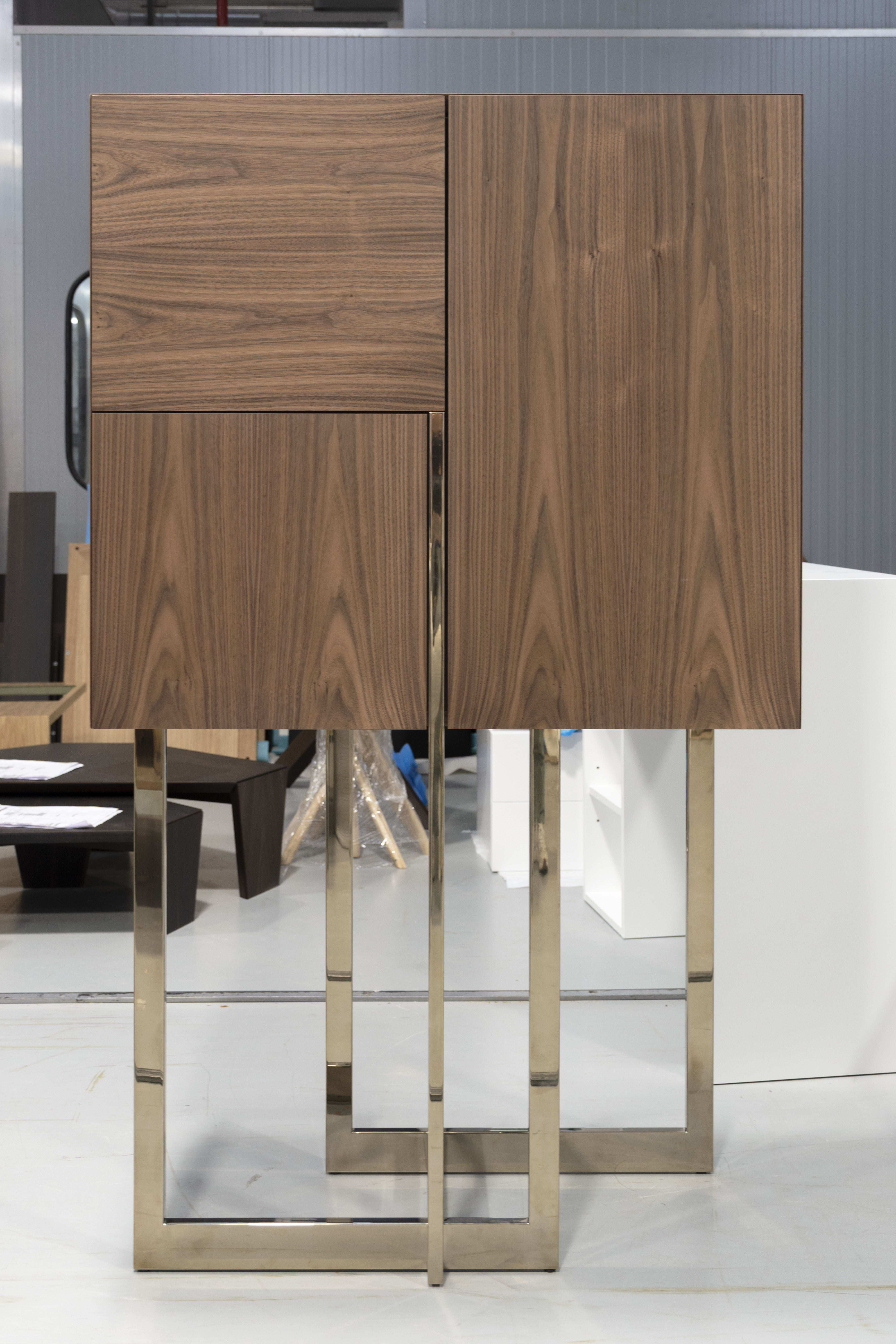 Inalto - Natural Walnut