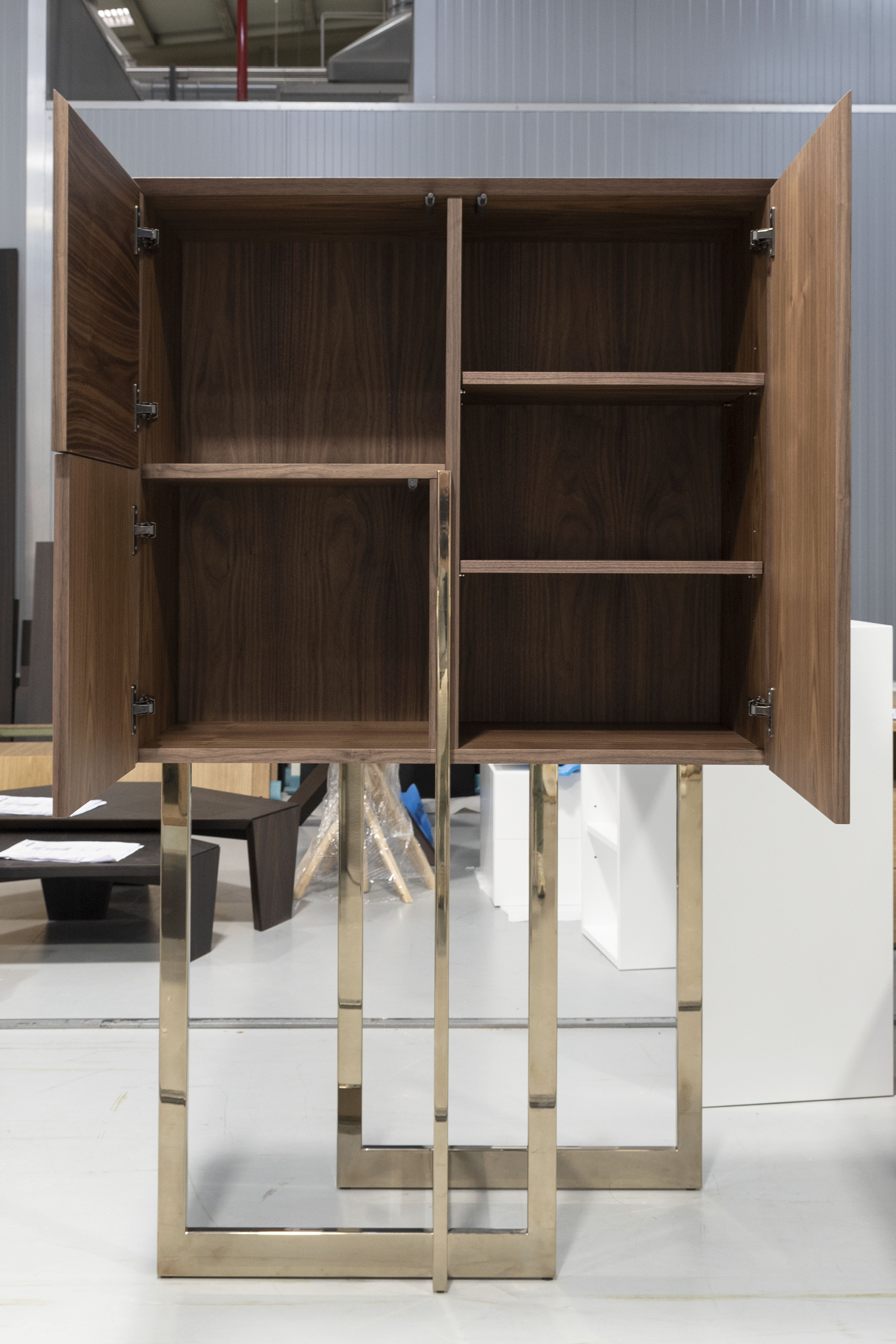 Inalto - Natural Walnut